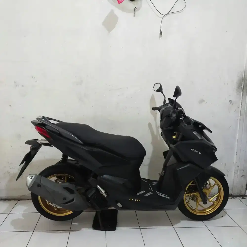 Honda Vario 160 ABS 2022 Orisinil Bagus lengkap Mesin Cakep
