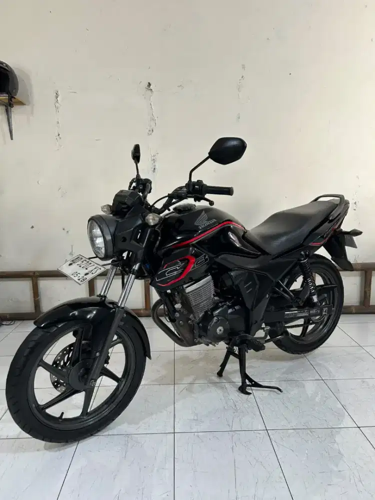 CB VERZA 150 AD SOLO 2018