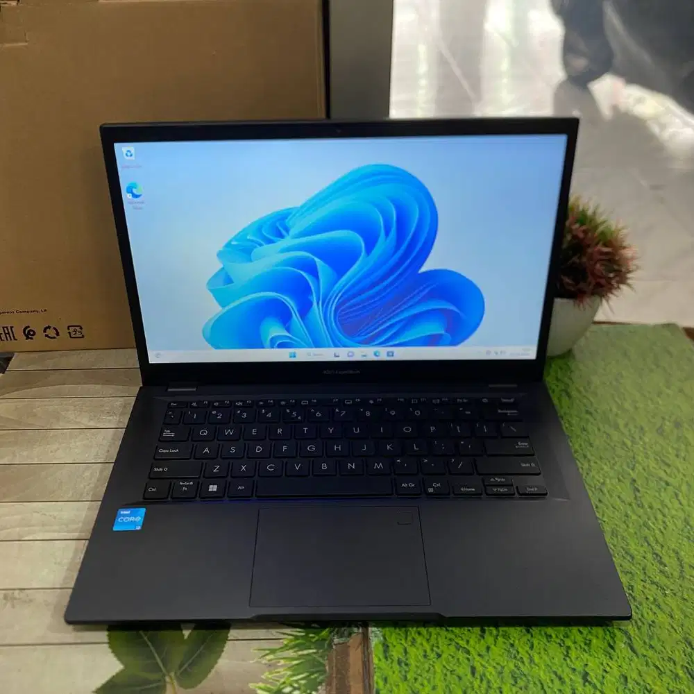 New Asus Expertbook B1402CBA Core i3-1215U 8GB 512GB 14FHD Windows 11