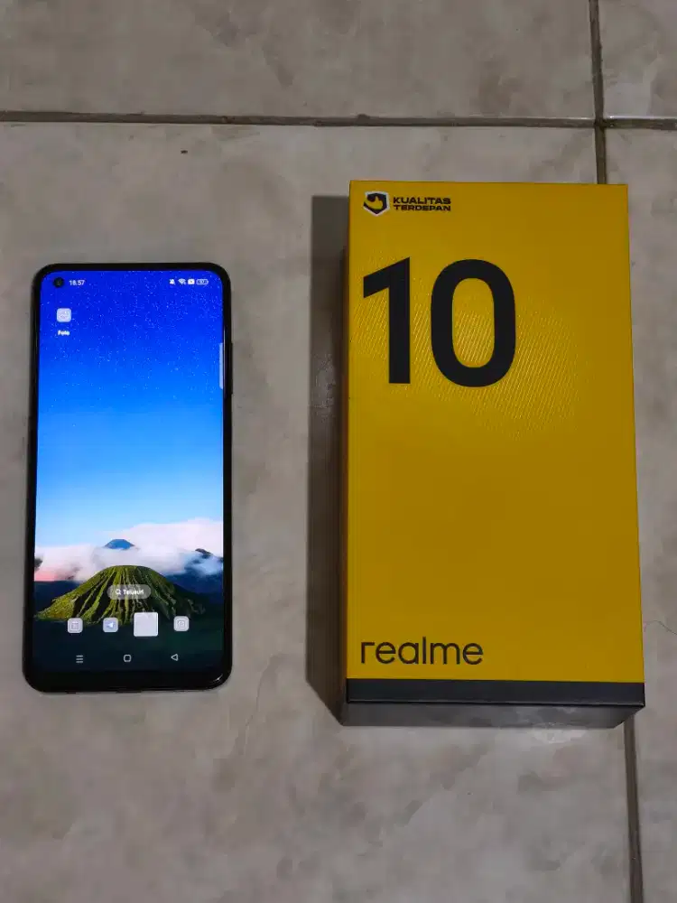 Realme 10 ram 8gb/256gb lengkap original tangan pertama