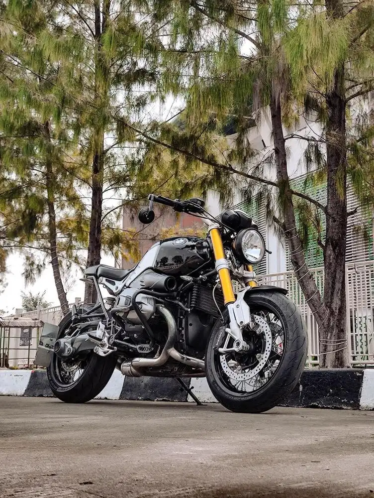BMW R Nine T (R9T) tahun 2015 Low Odo Mulus Mint Condition R9T