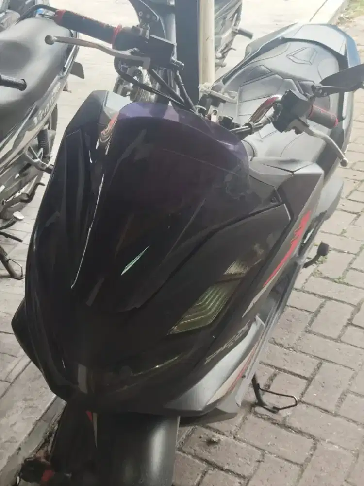 SEPEDA MOTOR R2 HONDA PCX 160 CC HITAM