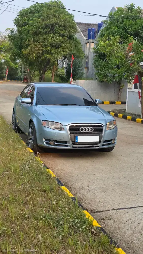 AUDI A4 B7 2.0T (CBU) biru metalik