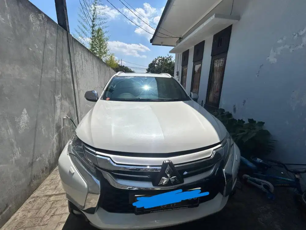 DIJUAL MITSUBISHI PAJERO SPORT DAKAR 4x2 2.4 DIESEL AT 2016 ISTIMEWA