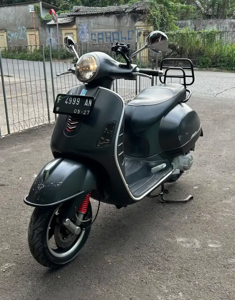 Vespa GTS 150 Tahun 2017