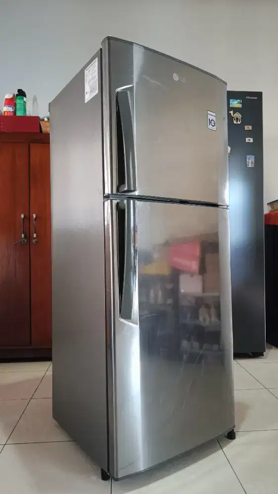 Kulkas LG 2 pintu type GNV 212