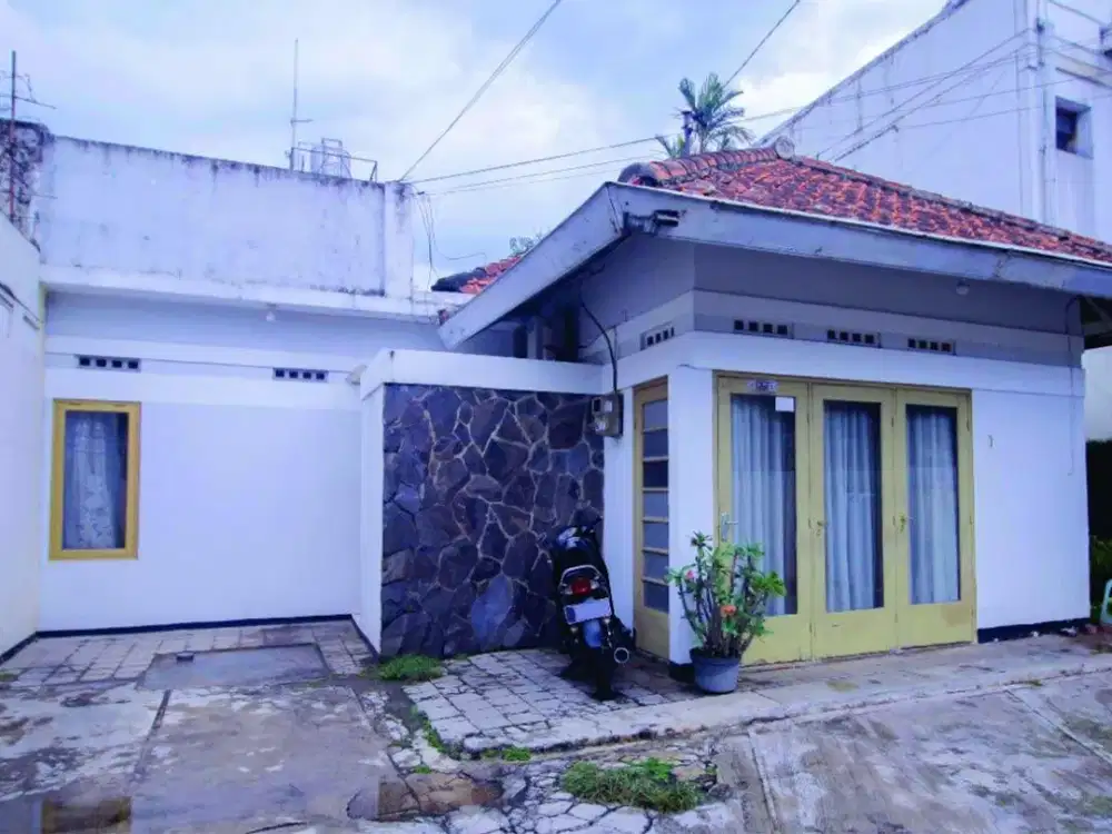Dijual Rumah Jalan Markoni Lokasi Strategis [ID 714]
