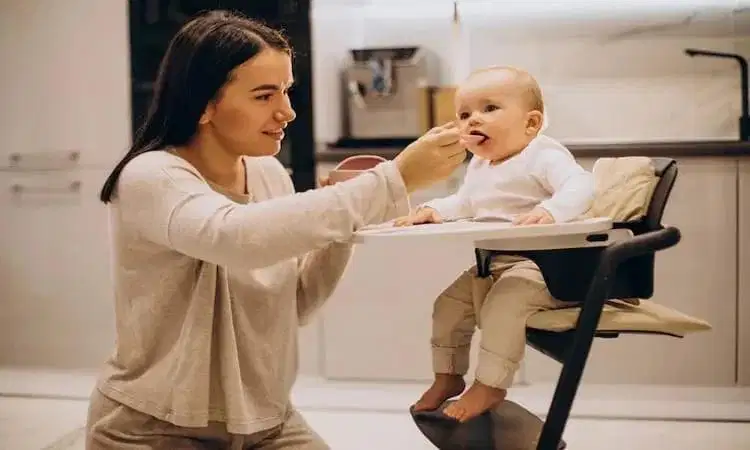 Dibutuhkan Baby sitter untuk anak 9 bulan