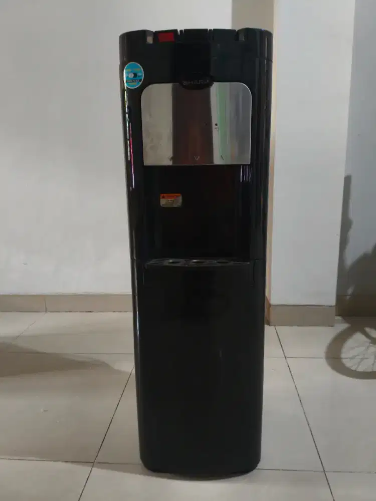 Dispenser SHARP SWD 72 EHL-BK