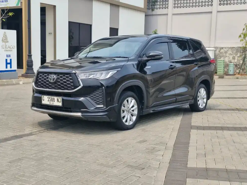 Toyota Innova Zenix V Hybrid Modellista Automatic 2024 Hitam Metalik