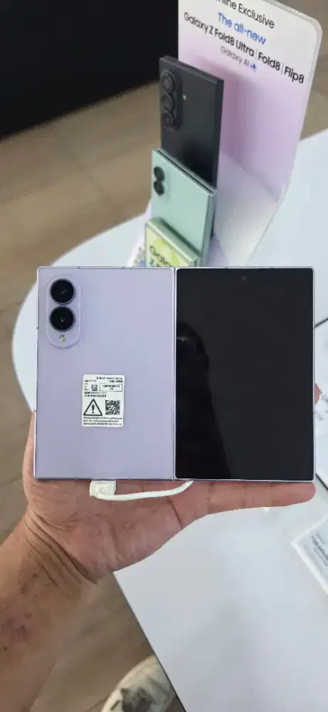 SAMSUNG GALAXY Z FOLD 8