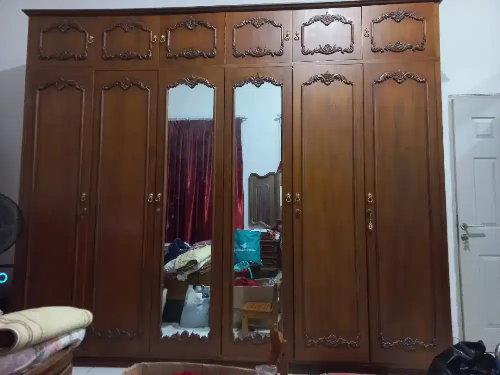 Lemari Pakaian Jati Super Besar