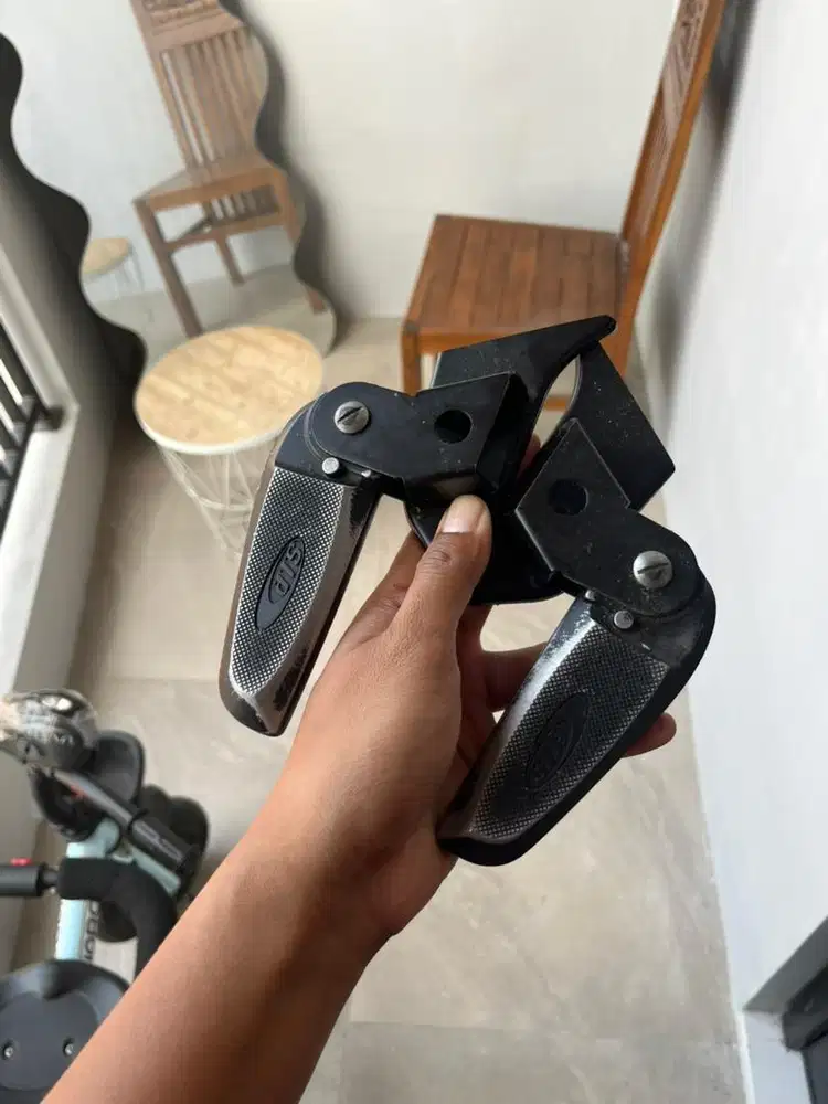 Footstep SIP Black copotan vespa