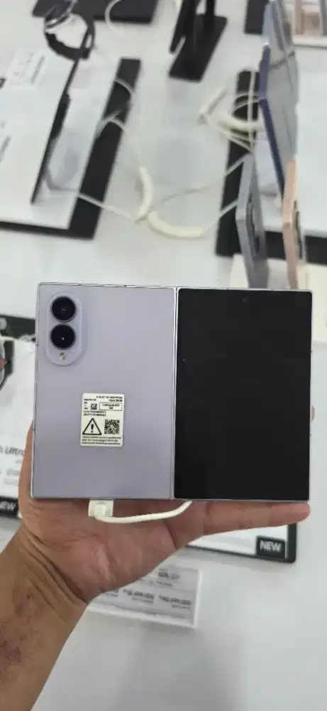 SAMSUNG GALAXY Z FOLD 8
