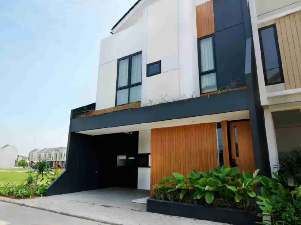 (TANPA BI CHECKING) RUMAH DI PUSAT KOTA KARAWANG