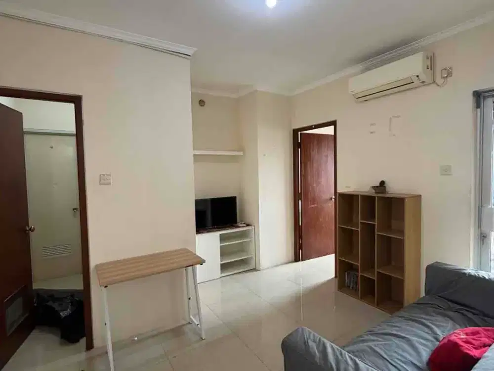 Jual 3 Kamar Apartemen Gading Mediterania Residences Full Furnish Siap Huni Terbaik Lantai 7 View timur kolam renang