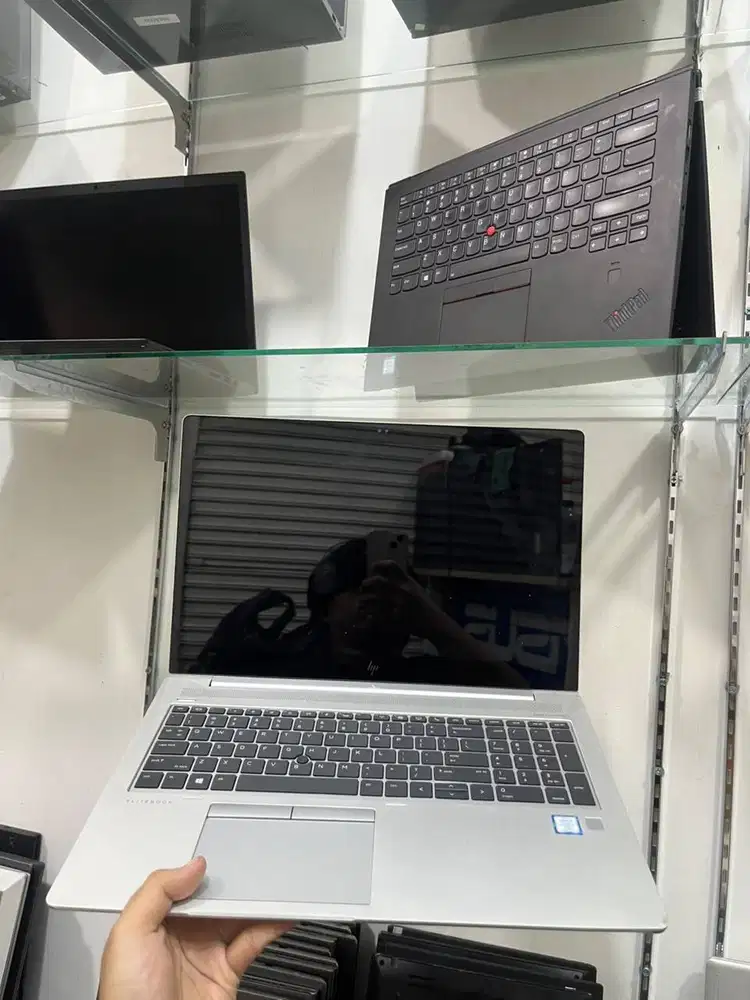 Hp ELITEBOOK 850 G5 CORE I7 GEN8 8/256 LAYAR 15 INCH VGA RX540 *VN