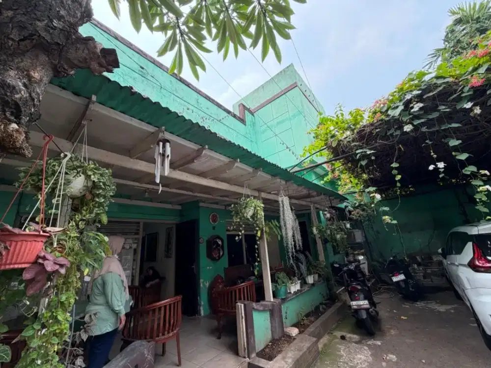 Rumah Tua Hitung Tanah Dekat Senayan Jl Sinabung Jakarta