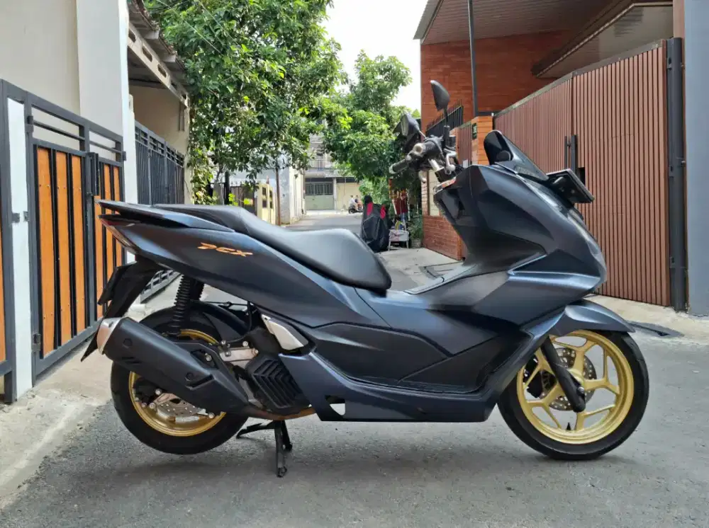 Honda PCX 160 ABS ISS (Tipe Tertinggi) MULUSSS Pajak Hidup