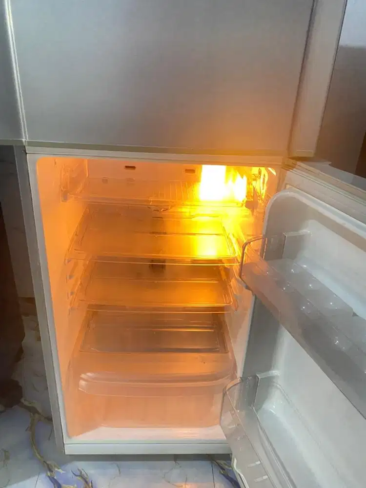 dijual kulkas merk samsung 2pintu