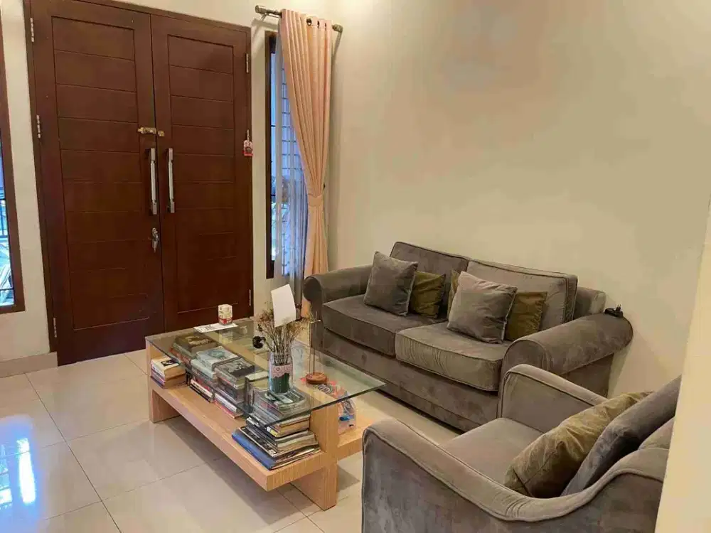 *Dijual Rumah Luas 1 Lantai di Pondok Ranji, Ciputat Timur, Tangerang Selatan.*
(Kode rmrg 3087)

 LT 385 m², LB 250 m²
 4 KT, 3 KM
 Lokasi strategis dekat fasilitas umum
 Open 4,8m

 Ciputat Timur, Kota Tangerang Selatan


Hub
Roger
Ig : propertiindo.rog