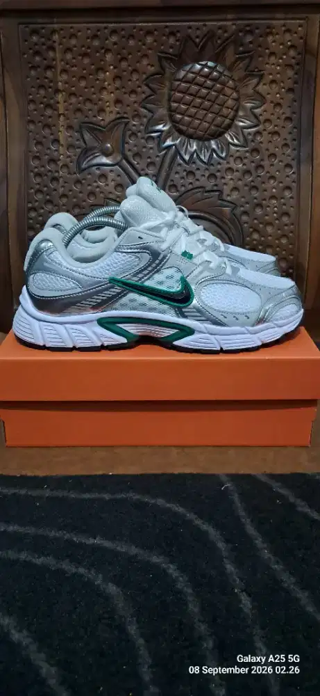 (NEW)Casual and Sporty Shoes Nike V5 RNR sizw 42 insol 26,5