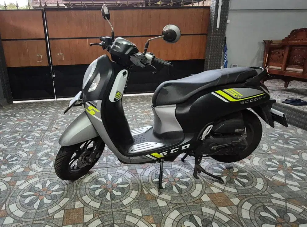 SCOOPY HITAM 2023 PEMILIK I KM 6000 FRESH. PLAT DK BALI, NUSA DUA BALI