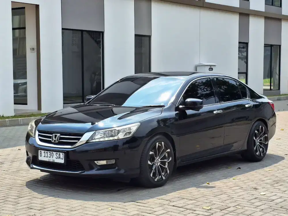 Honda Accord Vti-L Automatic 2013 Bensin Hitam Metakik
