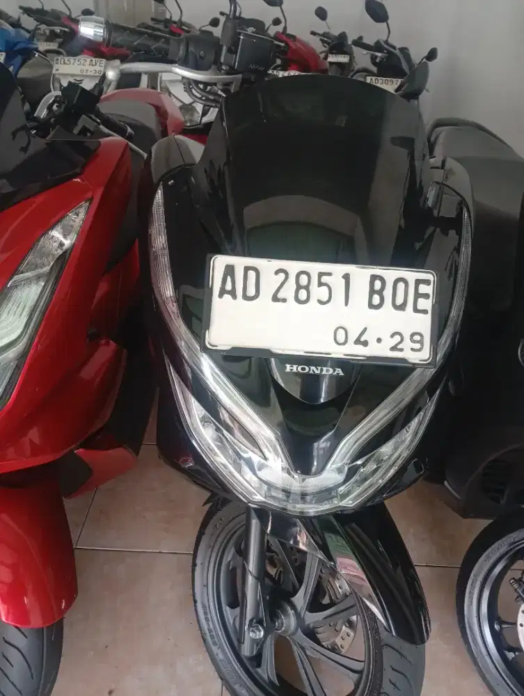 Pcx 150 warna hitam glowsi