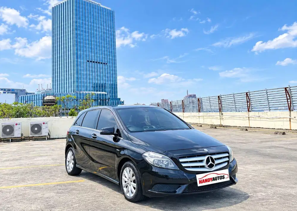 Mercedes Benz B200 2012 Automatic HItam Metalik