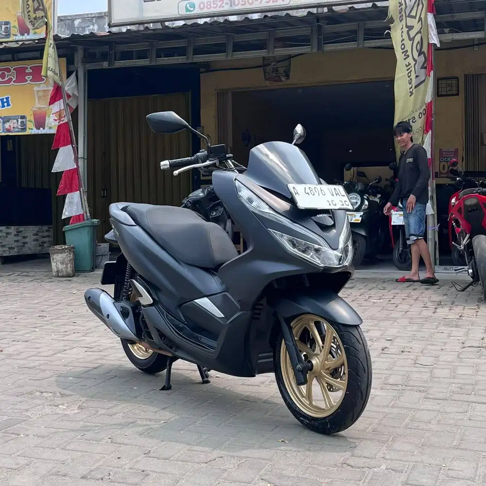 ‼️FREE SERVICE‼️FOR SALE HONDA PCX 150 CBS 2020 ( SECOND LIKE NEW )