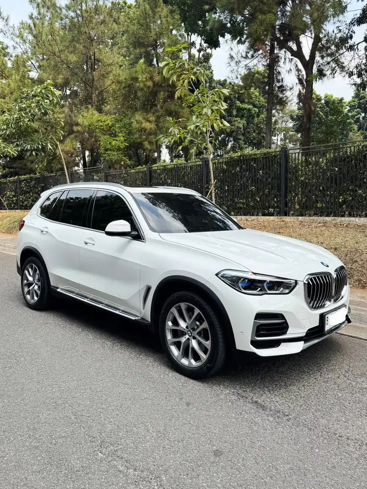 [Km21RB] BMW X5 XDrive40i 7-Seater AT 2023 Putih
