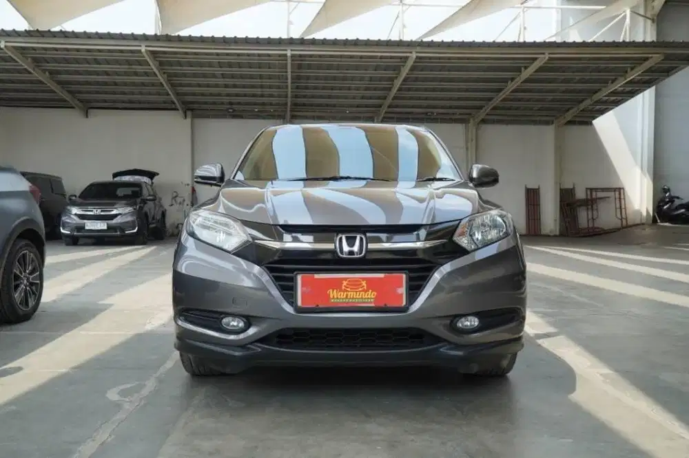 Honda HRV 1.5 E Matic Tahun 2017 Abu abu Grey HR-V AT CVT DP minim