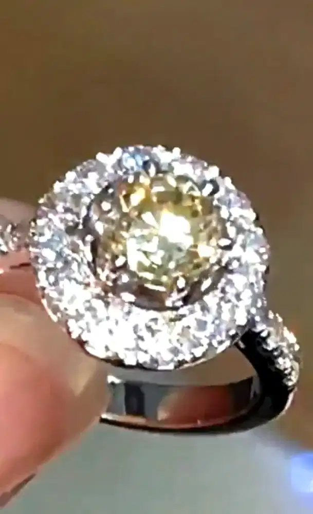 Diamond Fancy 1 carat GIA ,Ring Gold diamond
rp 120 jt jual half price