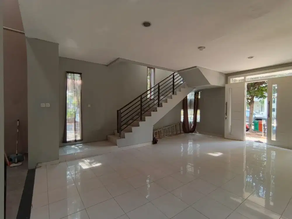 DIJUAL OR DISEWA  RUMAH SHM DI CLUSTER PALM SUMMARECON BEKASI