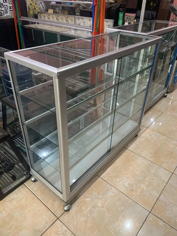 Etalase kaca 110 x 40 x 100