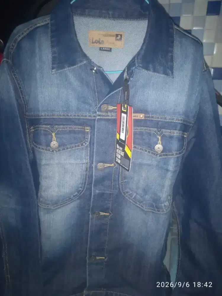 Jaket lois jeans ukuran L biru muda