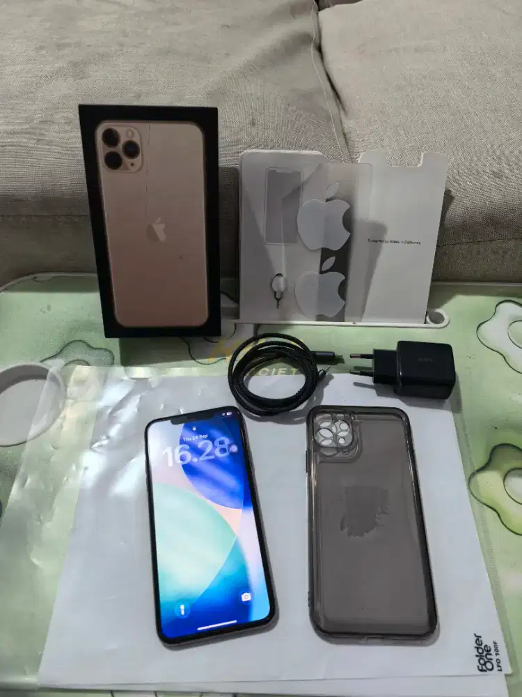 JUAL Iphone 11 Promax 256 GB Gold Ex Resmi IBOX Fullset Original