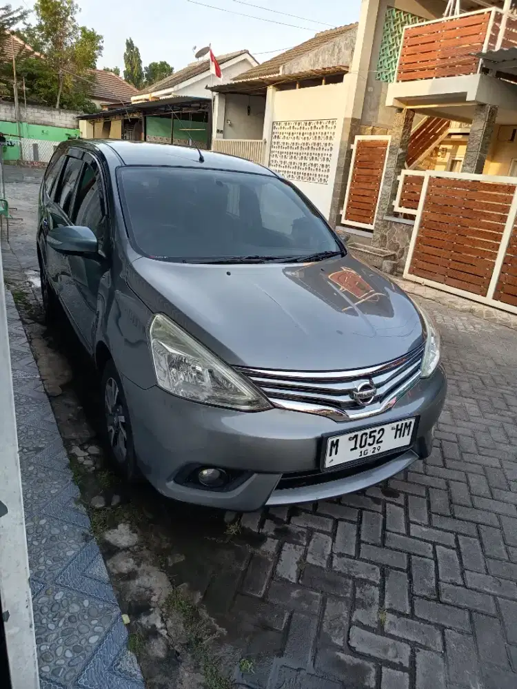 Nissan grand livina xv MT 2018 pmk 2019