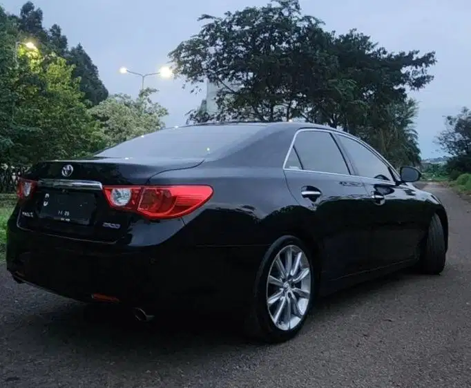 Toyota Mark X 2012