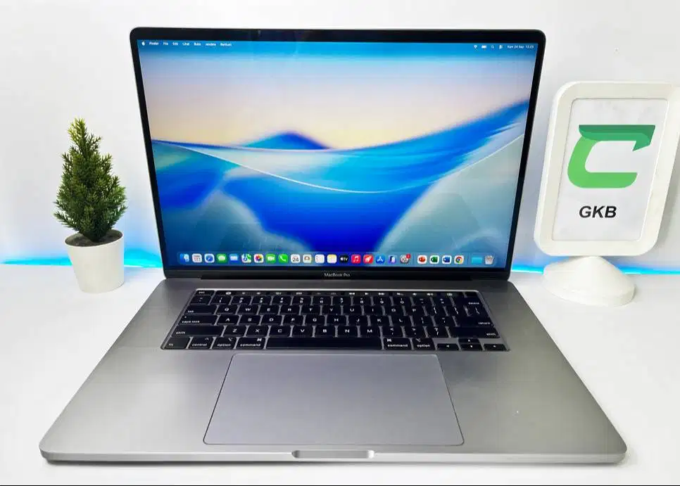 MacBook Pro Retina TouchBar Touch ID Core i7 Ram 16gb Ssd 512gb dual V