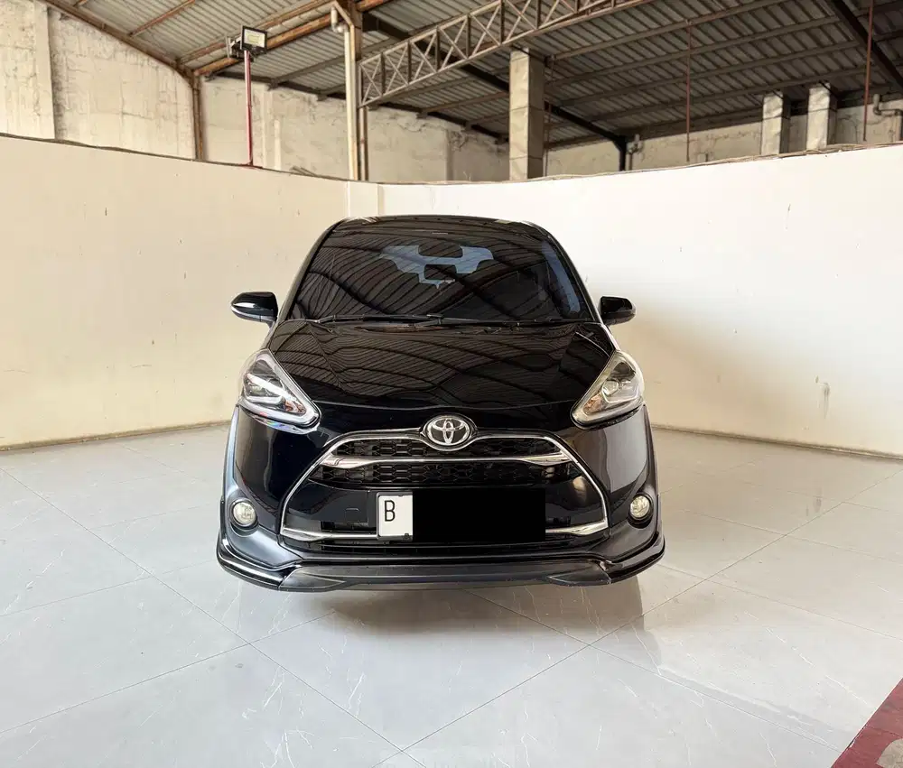 Toyota Sienta Q 1.5 At jual kondisi apaadanya