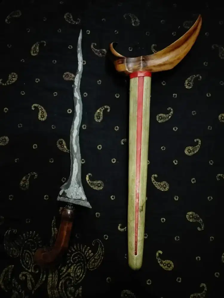Keris Sepuh Carubuk Pamor Tirto Tumetes I Keris Sepuh Sunan Kalijaga