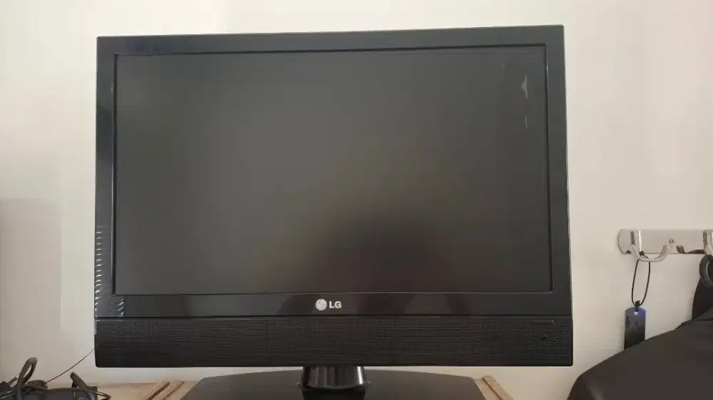 TV merk LG LCD LED 22LS2100