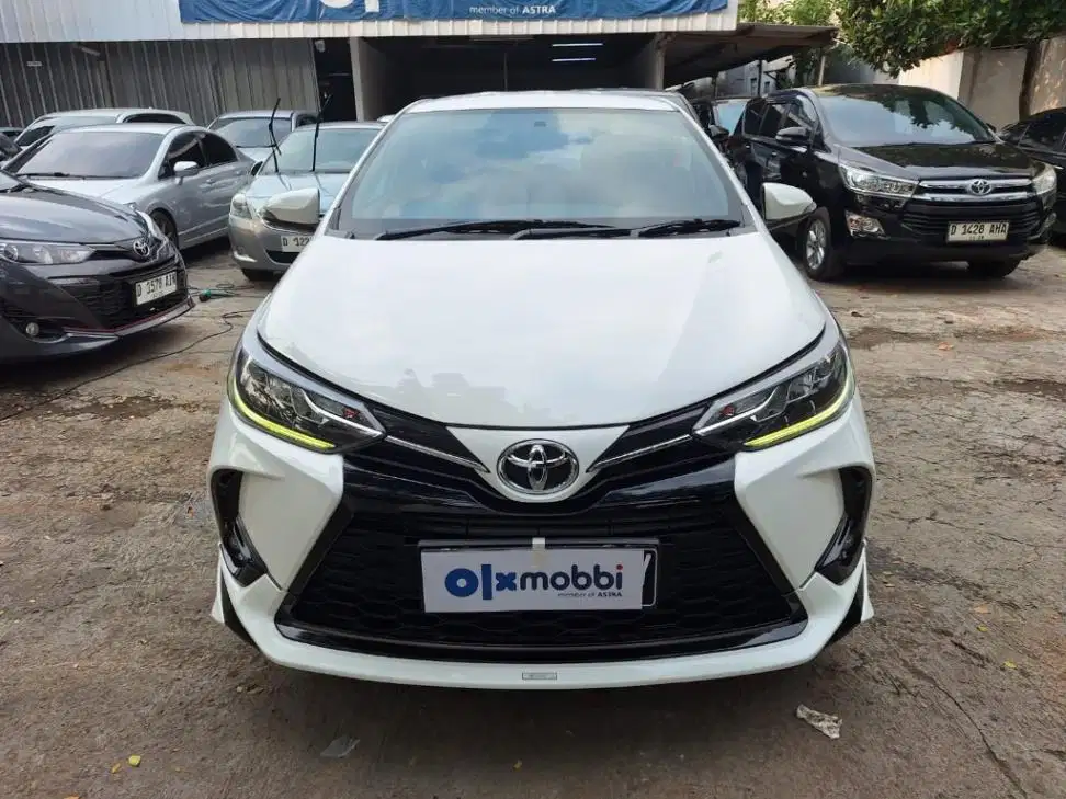 LOW DP Toyota Yaris 1.5 S GR Sport Bensin-AT 2022 AJY