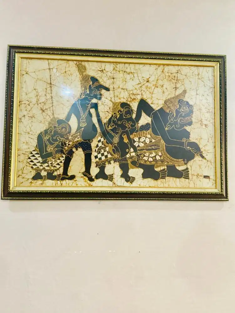 Pajangan dinding kain batik motif wayang + pigura besar