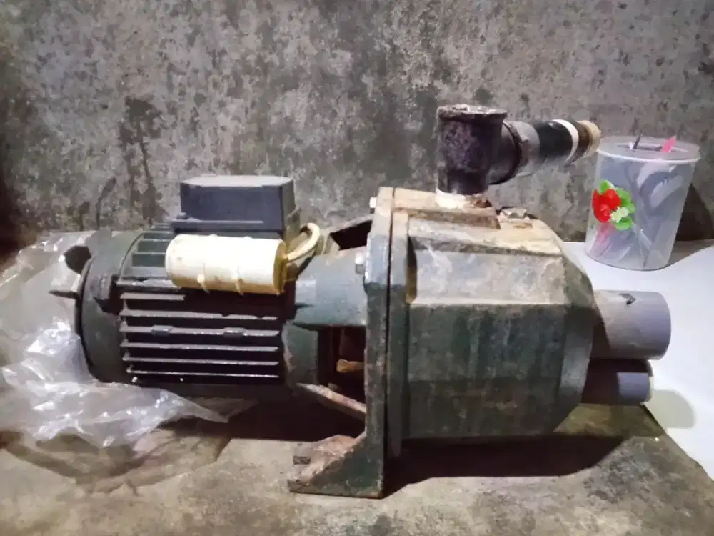 Mesin pompa air