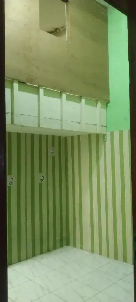 disewakan kamar kosong non AC lokasi aman strategis dan tidak banjir