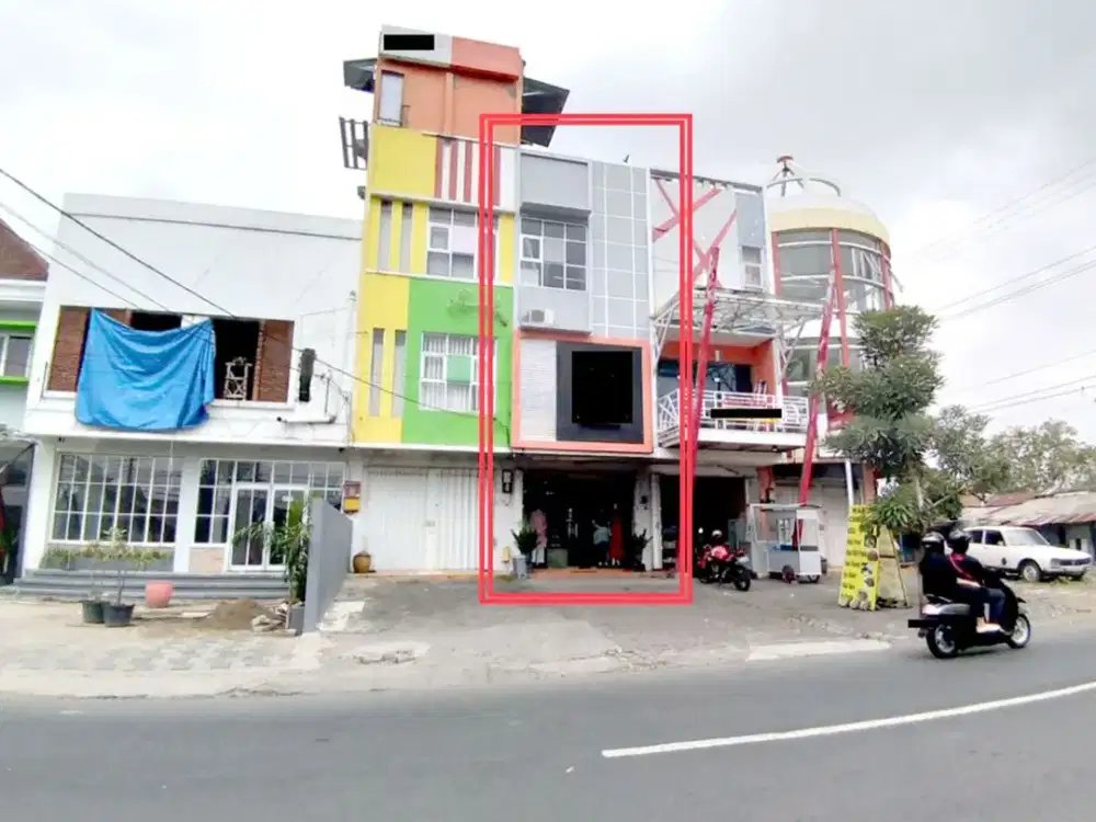 Disewakan Ruko 3 Lantai Tengah Kota, Bisa Untuk Kantor/Usaha Kuliner