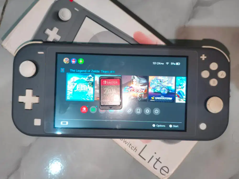 Nintendo Switch Lite + Cartridge Zelda Totk (USA)